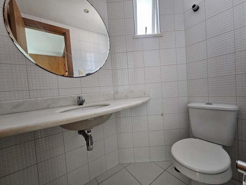 APARTAMENTO 2 SUÍTES VARANDA LAVABO PISCINA 5 GARAGENS SOLTAS À VENDA NA VITÓRIA! Avenida Sete de Setembro Salvador - 