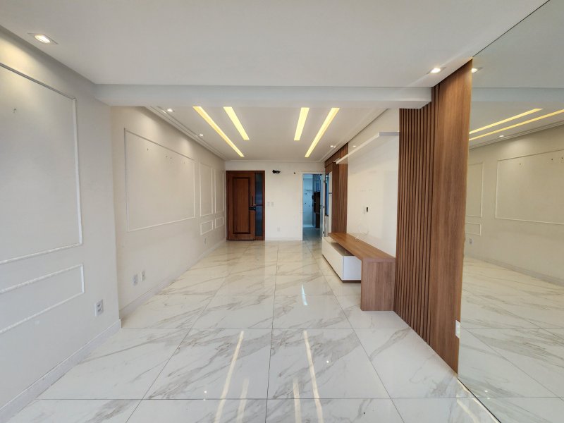 APARTAMENTO NASCENTE 2 SUÍTES CLOSET PISCINA GARAGEM À VENDA NO CANELA! Avenida Araújo Pinho Salvador - 