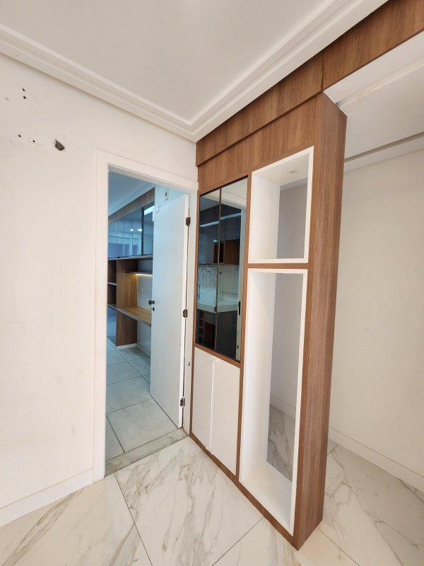 APARTAMENTO NASCENTE 2 SUÍTES CLOSET PISCINA GARAGEM À VENDA NO CANELA! Avenida Araújo Pinho Salvador - 