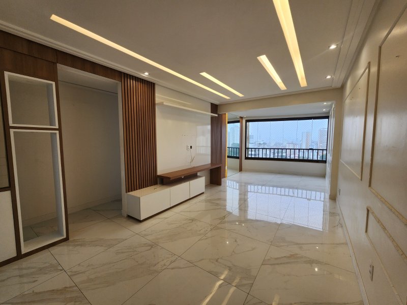 APARTAMENTO NASCENTE 2 SUÍTES CLOSET PISCINA GARAGEM À VENDA NO CANELA! Avenida Araújo Pinho Salvador - 