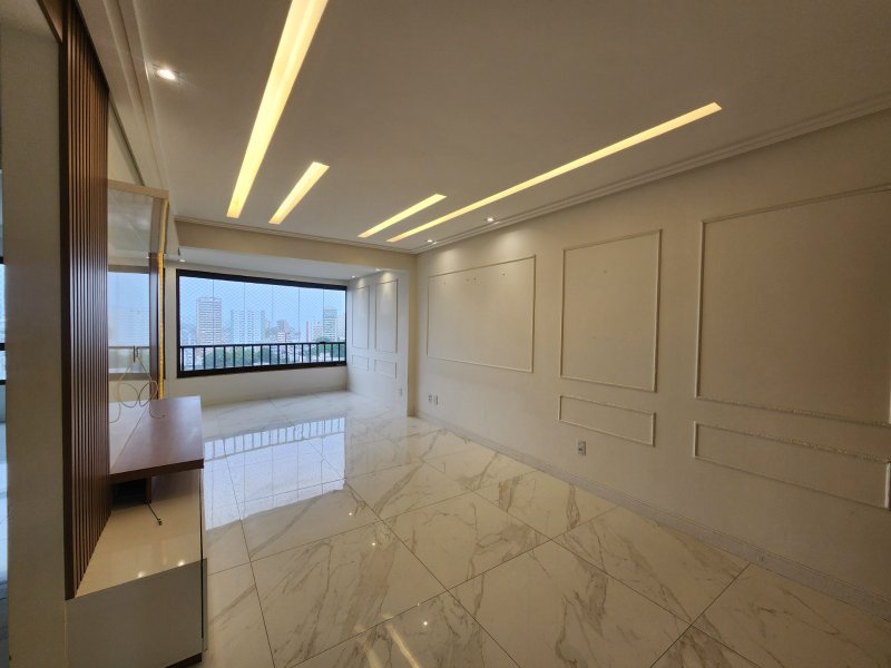 APARTAMENTO NASCENTE 2 SUÍTES CLOSET PISCINA GARAGEM À VENDA NO CANELA! Avenida Araújo Pinho Salvador - 