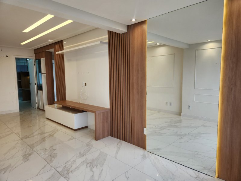 APARTAMENTO NASCENTE 2 SUÍTES CLOSET PISCINA GARAGEM À VENDA NO CANELA! Avenida Araújo Pinho Salvador - 