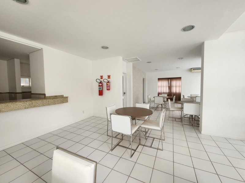 APARTAMENTO NASCENTE 2 SUÍTES CLOSET PISCINA GARAGEM À VENDA NO CANELA! Avenida Araújo Pinho Salvador - 