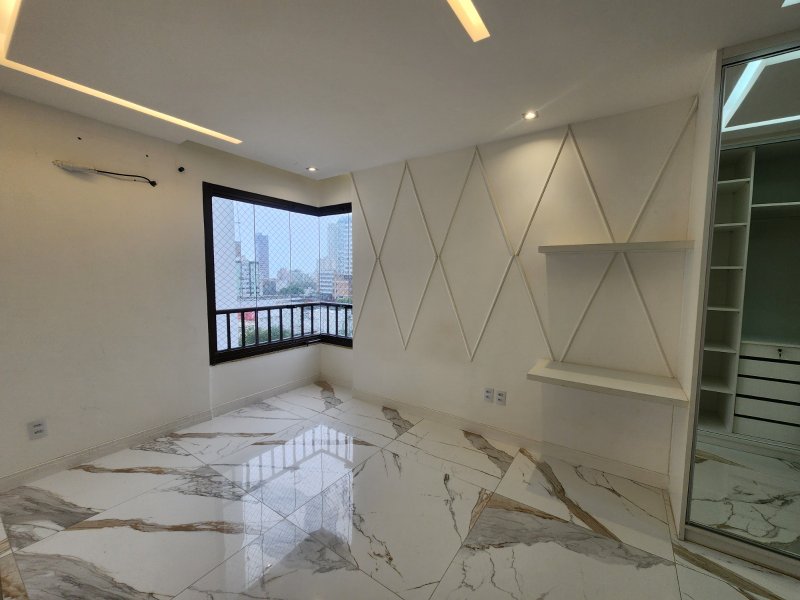 APARTAMENTO NASCENTE 2 SUÍTES CLOSET PISCINA GARAGEM À VENDA NO CANELA! Avenida Araújo Pinho Salvador - 