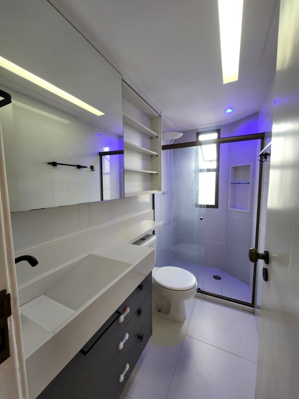 APARTAMENTO NASCENTE 2 SUÍTES CLOSET PISCINA GARAGEM À VENDA NO CANELA! Avenida Araújo Pinho Salvador - 