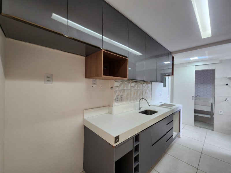 APARTAMENTO NASCENTE 2 SUÍTES CLOSET PISCINA GARAGEM À VENDA NO CANELA! Avenida Araújo Pinho Salvador - 