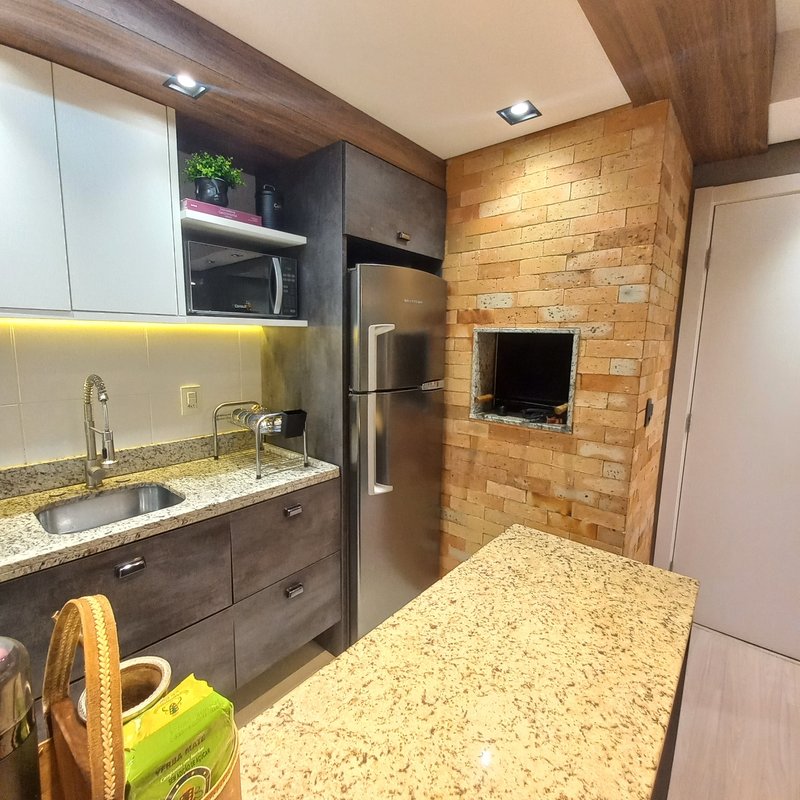 R$ 610.000 - LINDO APARTAMENTO - 59M2 - 2 DORM - SU&Iacute;TE - CHURRASQUEIRA - VISTA - 1 VAGA Rua Luzitana Porto Alegre - 