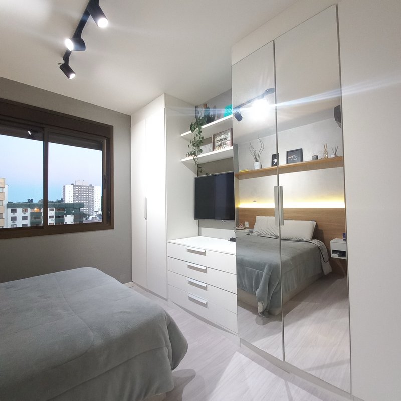 R$ 610.000 - LINDO APARTAMENTO - 59M2 - 2 DORM - SU&Iacute;TE - CHURRASQUEIRA - VISTA - 1 VAGA Rua Luzitana Porto Alegre - 