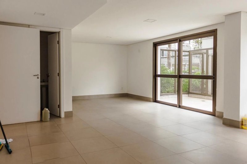 R$ 610.000 - LINDO APARTAMENTO - 59M2 - 2 DORM - SU&Iacute;TE - CHURRASQUEIRA - VISTA - 1 VAGA Rua Luzitana Porto Alegre - 