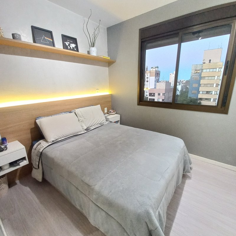 R$ 610.000 - LINDO APARTAMENTO - 59M2 - 2 DORM - SU&Iacute;TE - CHURRASQUEIRA - VISTA - 1 VAGA Rua Luzitana Porto Alegre - 