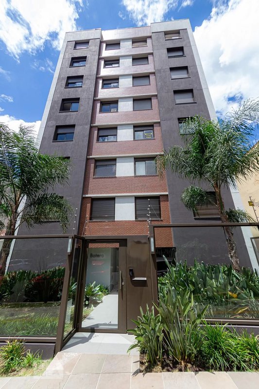 R$ 610.000 - LINDO APARTAMENTO - 59M2 - 2 DORM - SU&Iacute;TE - CHURRASQUEIRA - VISTA - 1 VAGA Rua Luzitana Porto Alegre - 