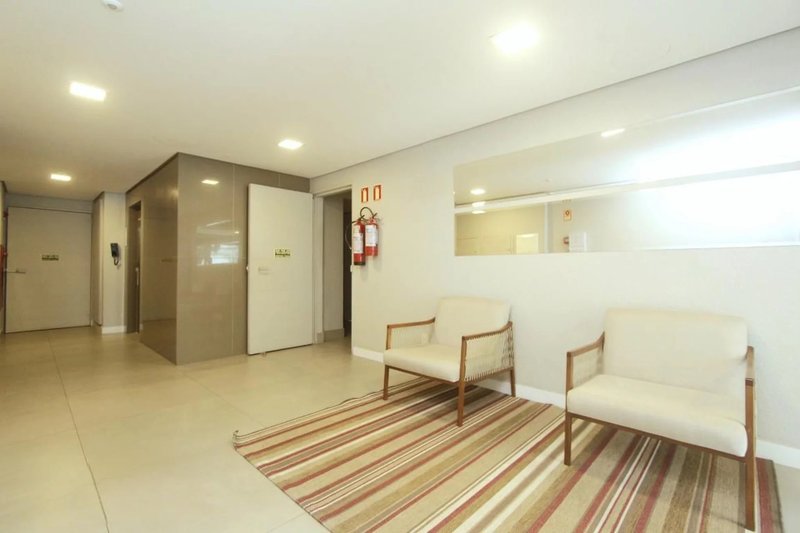 R$ 610.000 - LINDO APARTAMENTO - 59M2 - 2 DORM - SU&Iacute;TE - CHURRASQUEIRA - VISTA - 1 VAGA Rua Luzitana Porto Alegre - 