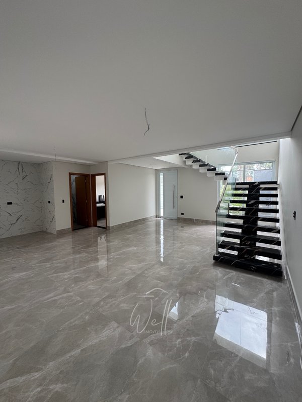 Casa de alto padrão no Parque dos Pássaros em SBC 339m2 - 04 Suites - 06 vagas  São Bernardo do Campo - 