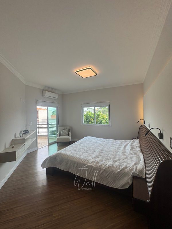 Casa de alto padrão no Parque dos Pássaros em SBC 450m2 - 04 dorms - 08 vagas  São Bernardo do Campo - 