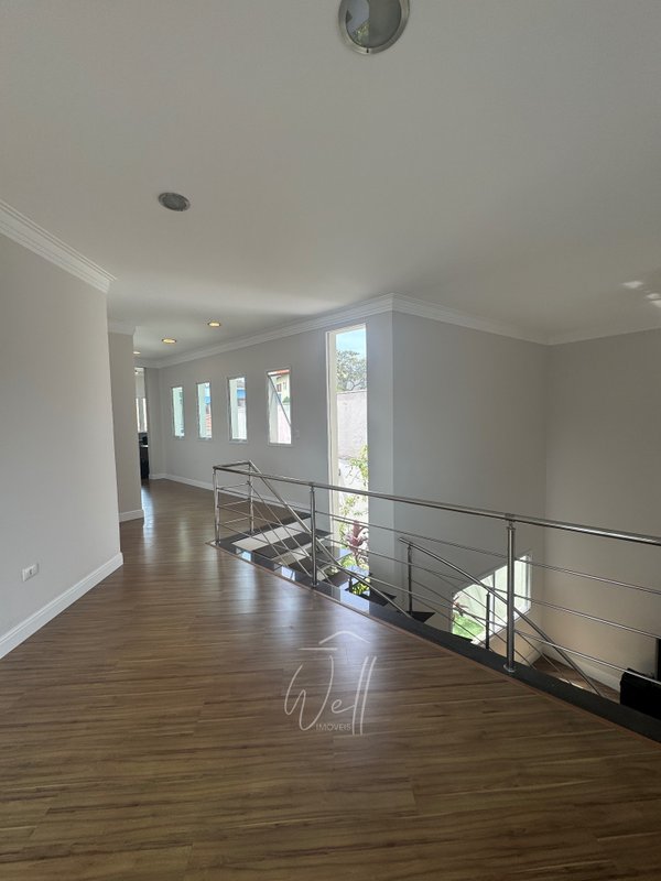 Casa de alto padrão no Parque dos Pássaros em SBC 450m2 - 04 dorms - 08 vagas  São Bernardo do Campo - 