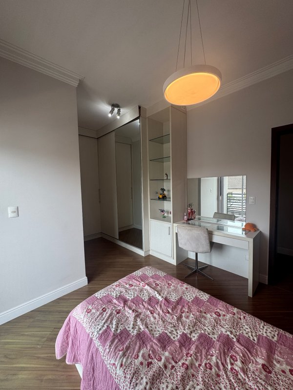 Casa de alto padrão no Parque dos Pássaros em SBC 450m2 - 04 dorms - 08 vagas  São Bernardo do Campo - 