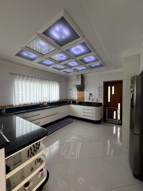 Casa de alto padrão no Parque dos Pássaros em SBC 450m2 - 04 dorms - 08 vagas  São Bernardo do Campo - 