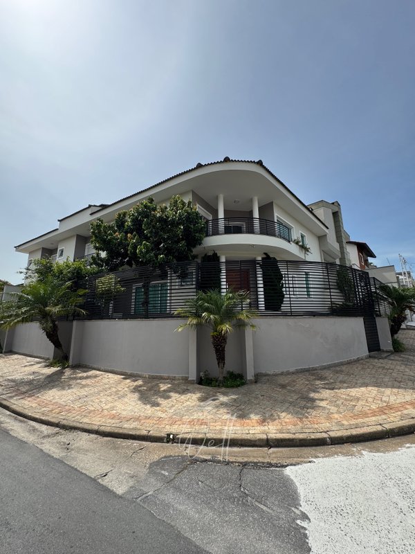 Casa de alto padrão no Parque dos Pássaros em SBC 450m2 - 04 dorms - 08 vagas  São Bernardo do Campo - 