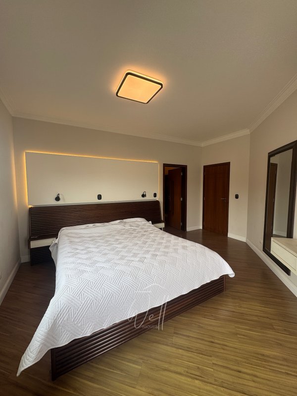 Casa de alto padrão no Parque dos Pássaros em SBC 450m2 - 04 dorms - 08 vagas  São Bernardo do Campo - 