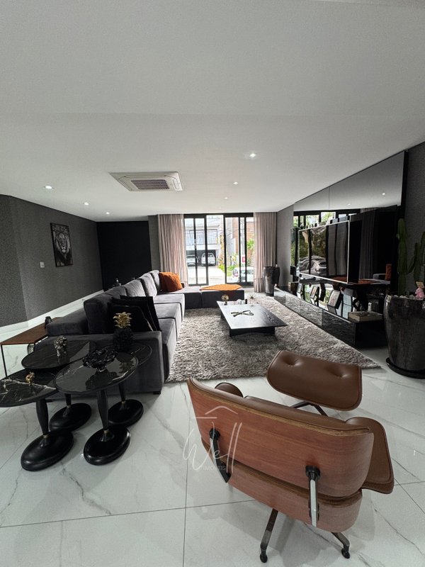 Mansão mobiliada no Condomínio Swiss Park mobiliada 750m2 - 04 Suites - 06 vagas Avenida Omar Daibert São Bernardo do Campo - 