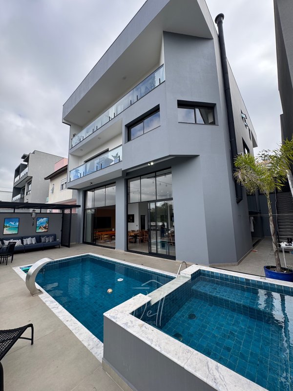 Mansão mobiliada no Condomínio Swiss Park mobiliada 750m2 - 04 Suites - 06 vagas Avenida Omar Daibert São Bernardo do Campo - 