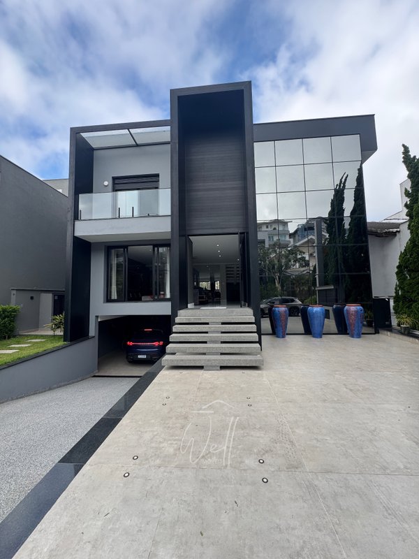 Mansão mobiliada no Condomínio Swiss Park mobiliada 750m2 - 04 Suites - 06 vagas Avenida Omar Daibert São Bernardo do Campo - 