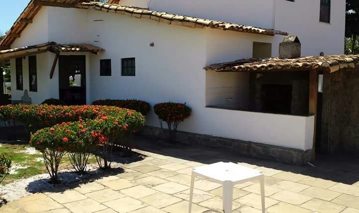 Casa/ 6quartos / Poucos metros da Praia - Lagoa Privativa Avenida Beira Mar Camaçari - 