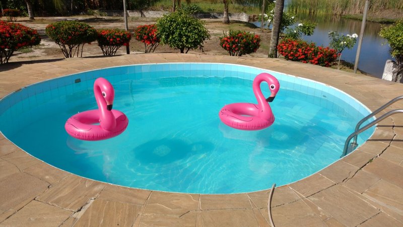 Casa/ 6quartos / Poucos metros da Praia - Lagoa Privativa Avenida Beira Mar Camaçari - 