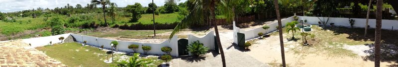 Casa/ 6quartos / Poucos metros da Praia - Lagoa Privativa Avenida Beira Mar Camaçari - 