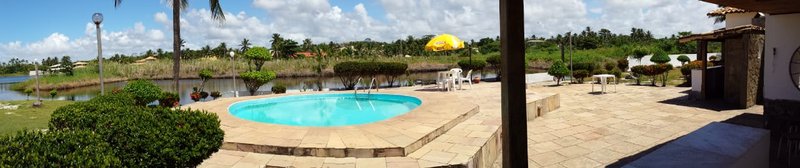 Casa/ 6quartos / Poucos metros da Praia - Lagoa Privativa Avenida Beira Mar Camaçari - 