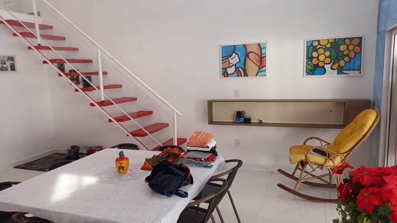 ✨ Um sobrado completo, pronto para o seu conforto e versatilidade no litoral!  Caraguatatuba - 