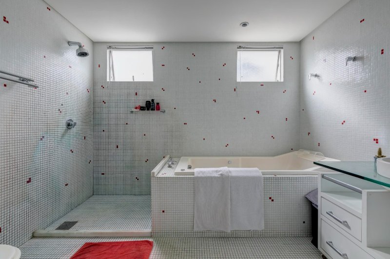 APARTAMENTO NASCENTE 4 SUÍTES CLOSET VARANDA PISCINA 3 GARAGENS COBERTAS À VENDA EM ONDINA Rua Dr. Rubem Chaves Salvador - 