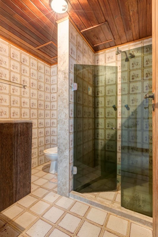 APARTAMENTO NASCENTE 4 SUÍTES CLOSET VARANDA PISCINA 3 GARAGENS COBERTAS À VENDA EM ONDINA Rua Dr. Rubem Chaves Salvador - 