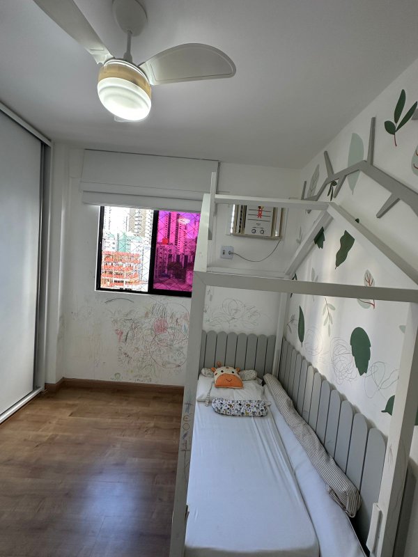 Apartamento à venda com 4 quartos sendo uma suíte, 100m² área útil por R$ 800.000,00 Rua Maria Carolina Recife - 