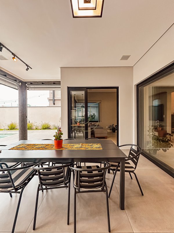 Casa com 4 Suítes no Condomínio Reserva da Barra Rua Trancoso São José dos Campos - 