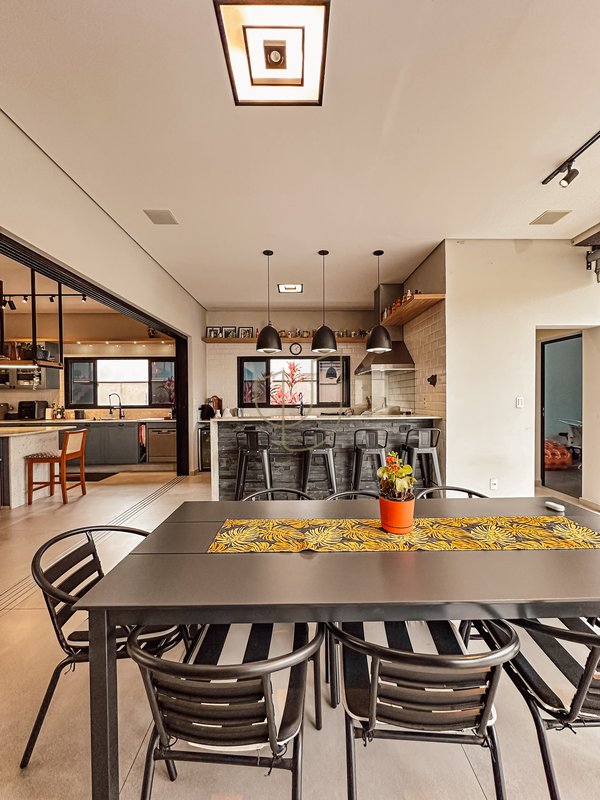 Casa com 4 Suítes no Condomínio Reserva da Barra Rua Trancoso São José dos Campos - 