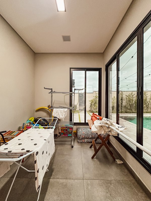 Casa com 4 Suítes no Condomínio Reserva da Barra Rua Trancoso São José dos Campos - 