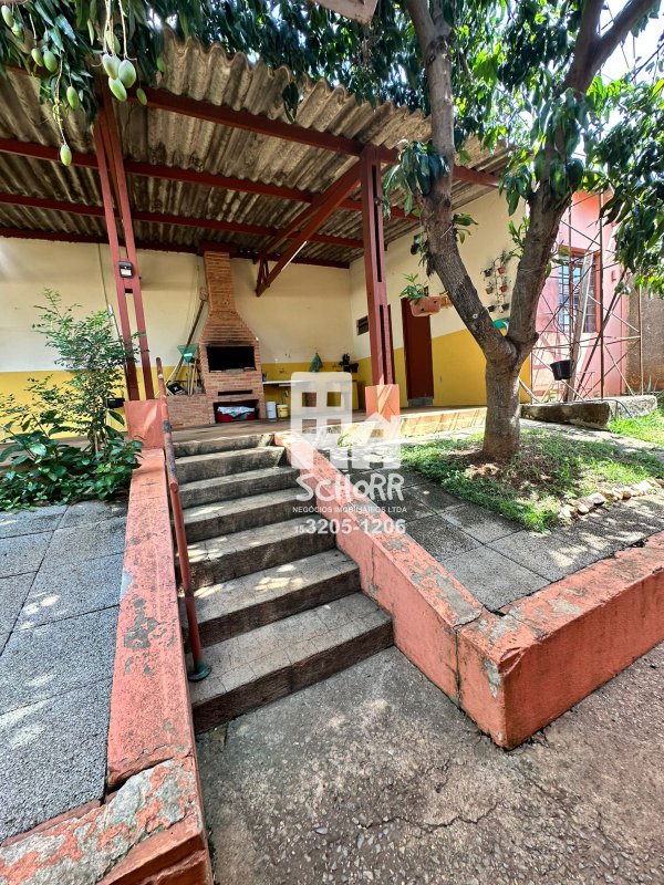 🏡 Casa à venda no Jardim São Paulo - espaçosa, com piscina e uma bela jardinagem  Tatuí - 