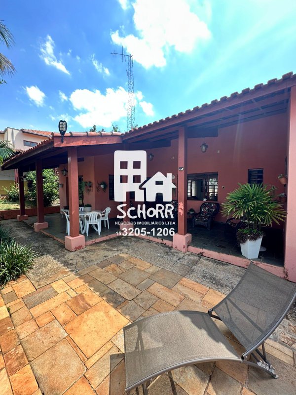 🏡 Casa à venda no Jardim São Paulo - espaçosa, com piscina e uma bela jardinagem  Tatuí - 