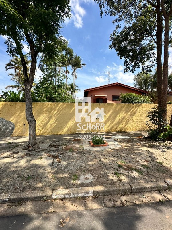 🏡 Casa à venda no Jardim São Paulo - espaçosa, com piscina e uma bela jardinagem  Tatuí - 
