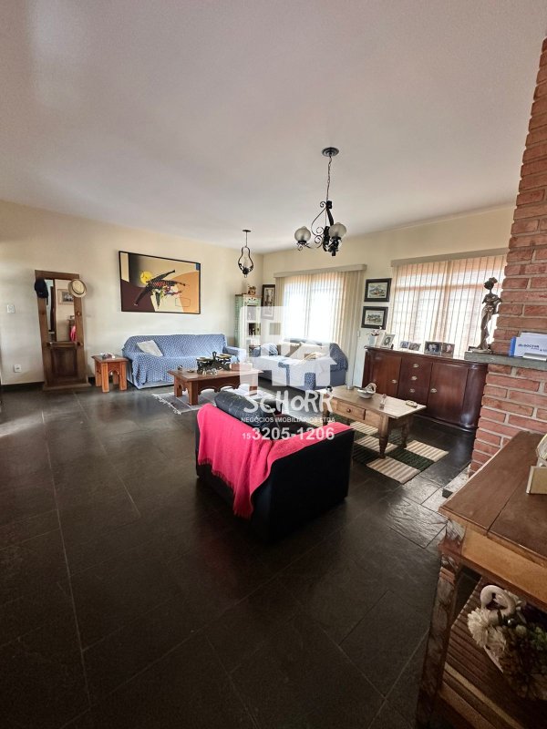 🏡 Casa à venda no Jardim São Paulo - espaçosa, com piscina e uma bela jardinagem  Tatuí - 