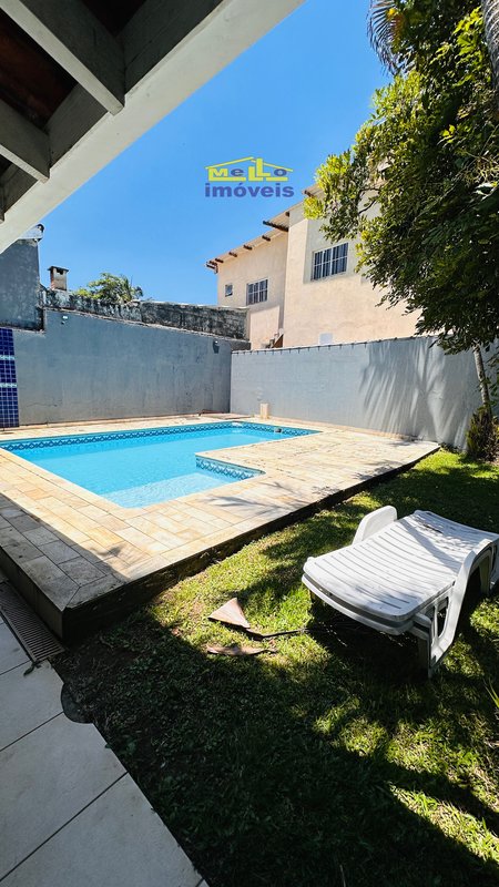 Casa para locação temporada praticamente pé na areia em Boiçucanga central Avenida Walkir Vergani São Sebastião - 