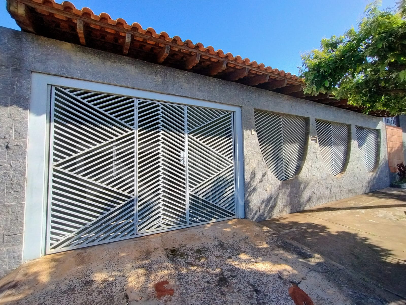 JARDIM REDENTOR III &ndash; RESID&Ecirc;NCIA 03 DORMS, 01 WC  Bauru - 