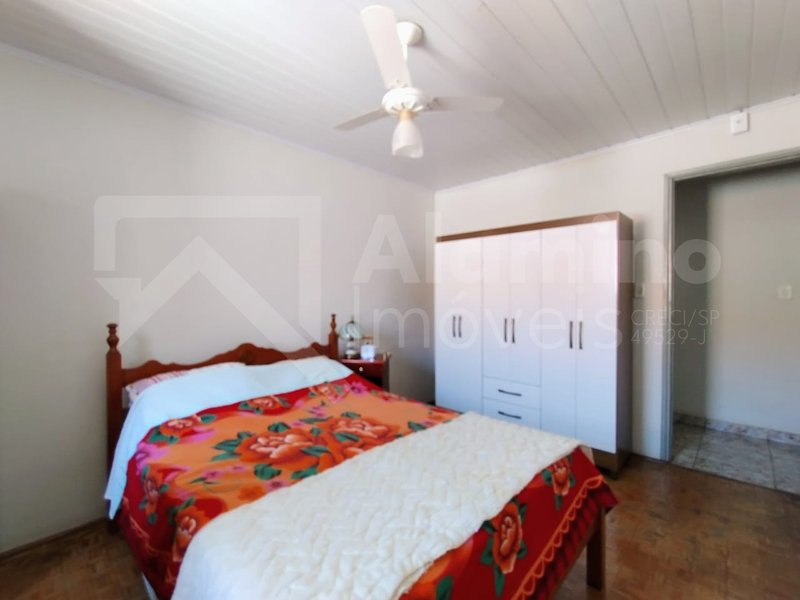 JARDIM REDENTOR III – RESIDÊNCIA 03 DORMS, 01 WC  Bauru - 