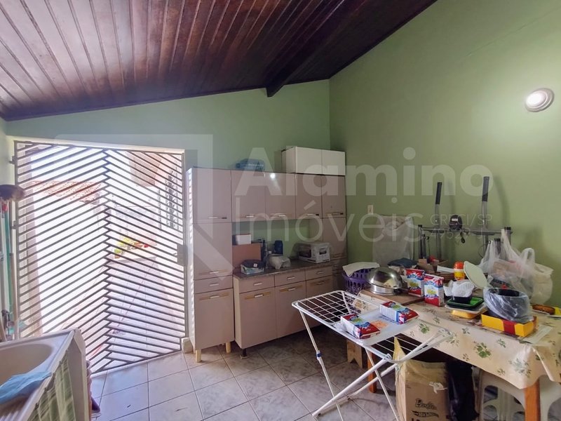 JARDIM REDENTOR III – RESIDÊNCIA 03 DORMS, 01 WC  Bauru - 