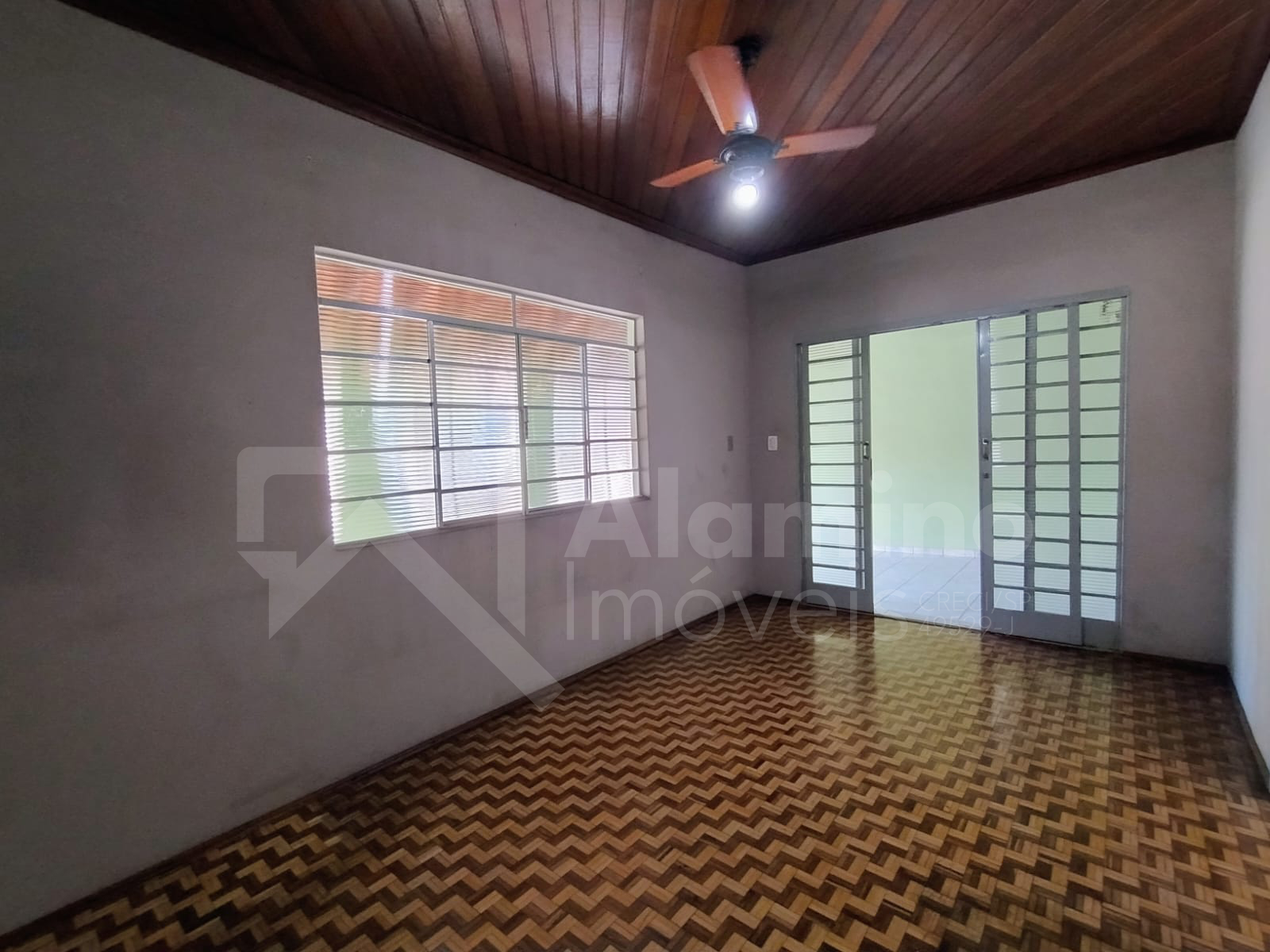 JARDIM REDENTOR III &ndash; RESID&Ecirc;NCIA 03 DORMS, 01 WC  Bauru - 