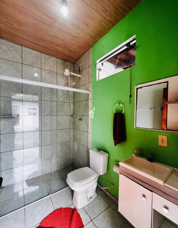 AMPLA CASA COM EXCELENTE LOCALIZAÇÃO NA PRAIA DO UBATUBA - SÃO FRANCISCO DO SUL  São Francisco do Sul - 