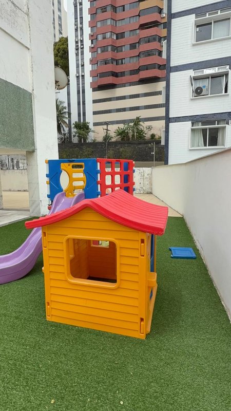 APARTAMENTO 2 QUARTOS SUÍTE VARANDA NASCENTE ELEVADOR GARAGEM À VENDA NA GRAÇA! Rua Engenheiro Celso Torres Salvador - 