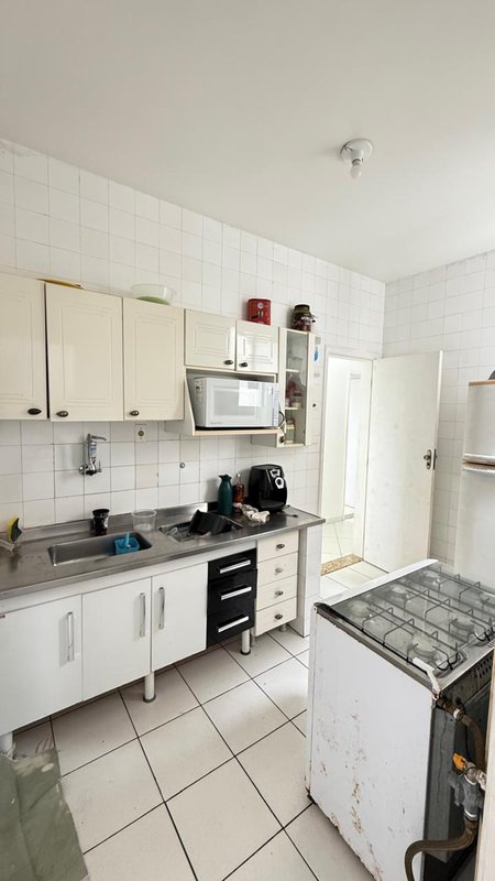 APARTAMENTO 2 QUARTOS SUÍTE VARANDA NASCENTE ELEVADOR GARAGEM À VENDA NA GRAÇA! Rua Engenheiro Celso Torres Salvador - 