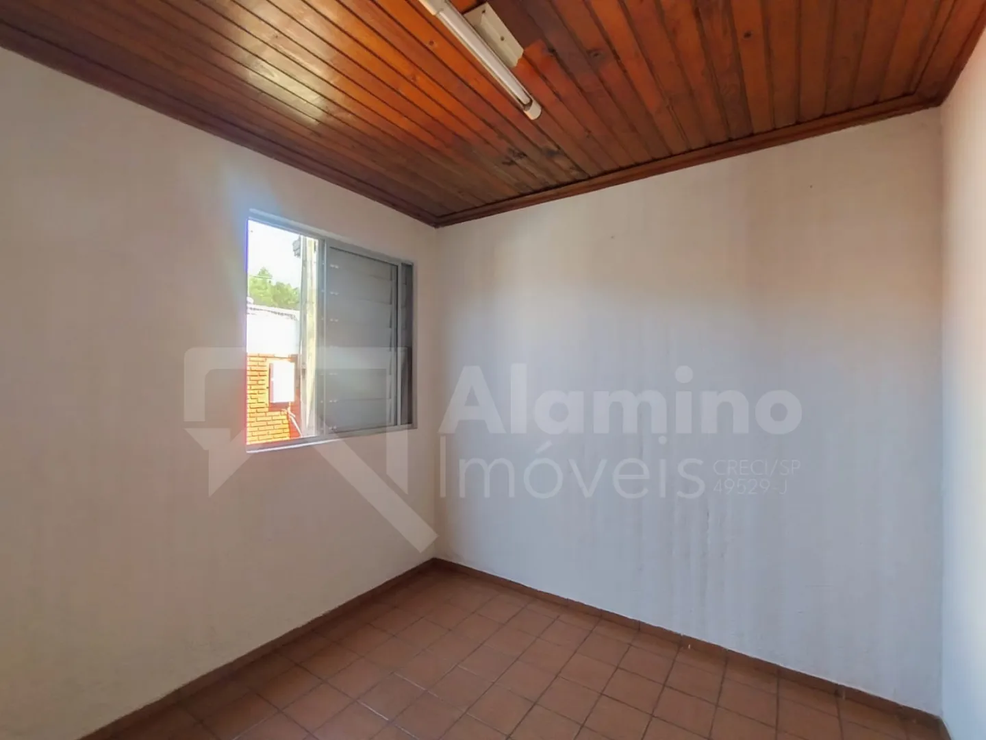 Mary Dota &ndash; Resid&ecirc;ncia 02 Dorms, com Ed&iacute;cula  Bauru - 